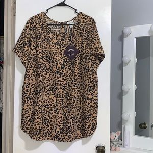 Ava & Viv leopard print blouse